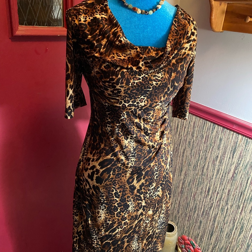 Elegant Animal Print Midi Dress - Picture 6 of 6